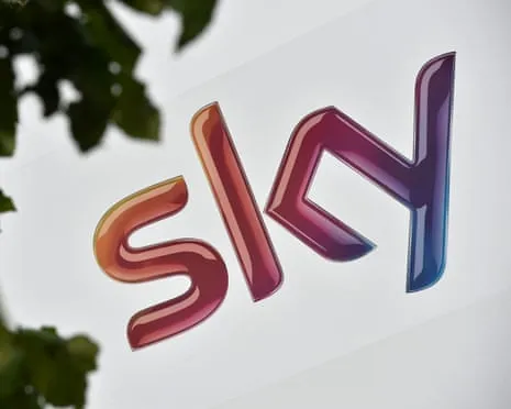 The broadcaster Puts 900 Positions at Risk in Major Restructuring to Compete Against US Streaming Services